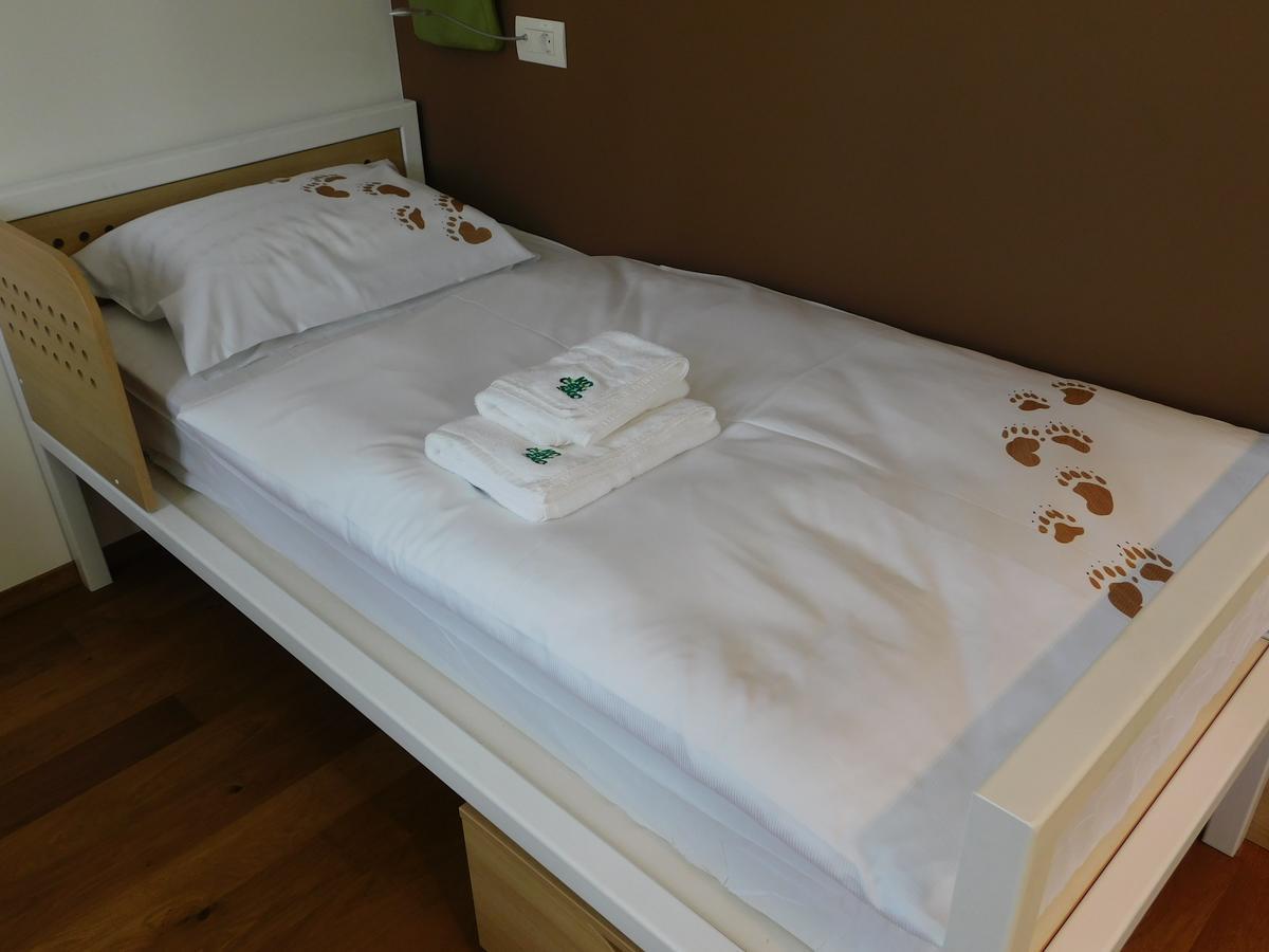 Hostel Bearlog Kocevje Exterior photo